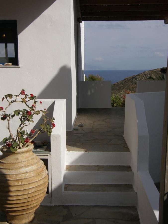 Chez Semiramis The Sun Touch House For 8 Persons 5'Min From The Beach Ramos Bagian luar foto